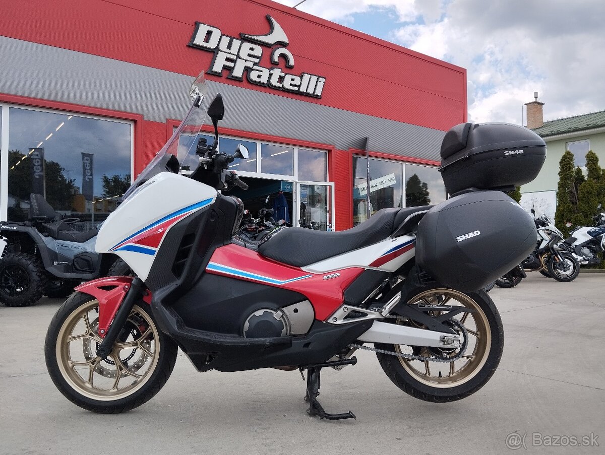 Honda Integra 750