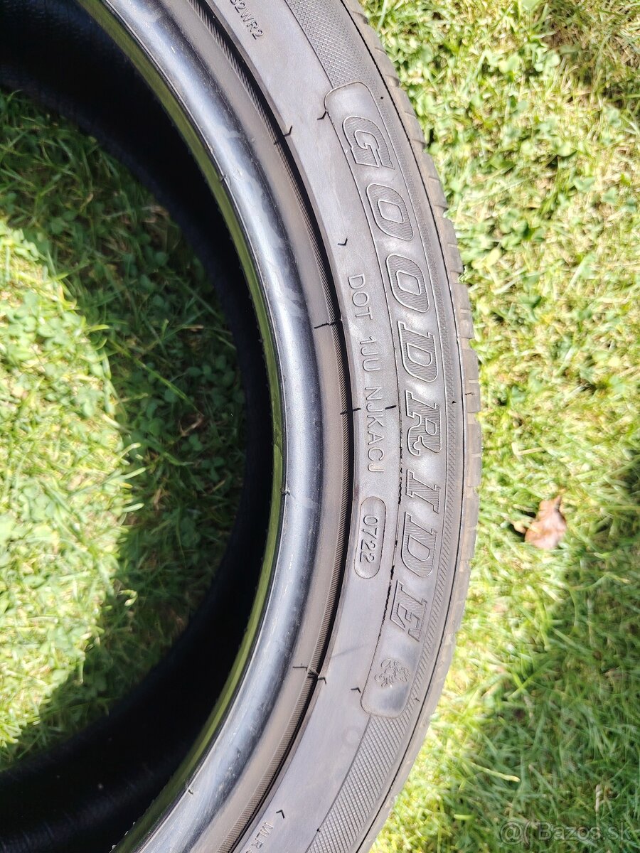 Predám Pneu 245/45ZR20 99W letné 2kusy