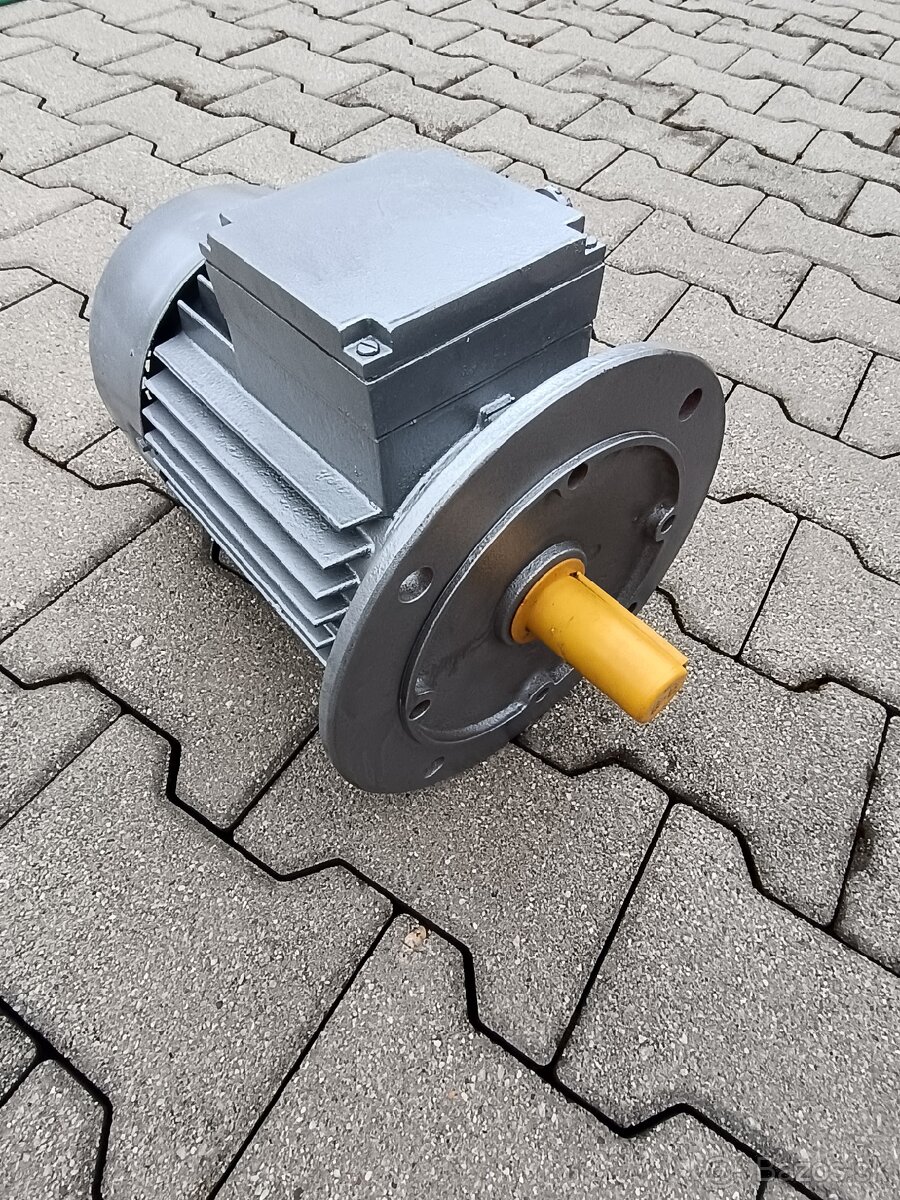 2,2kw/1400ot.minprirubovy elektromotor nepoužitý.