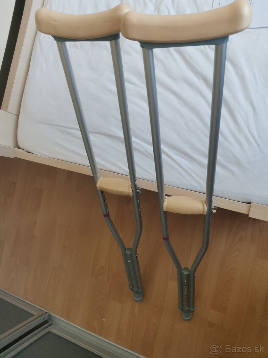Barly podpazušné nastaviteľné