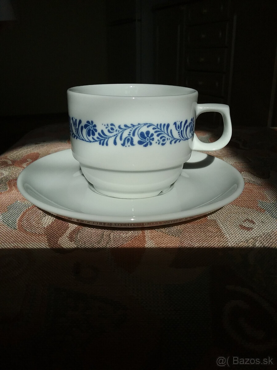 Predám porcelánové šálky s podšálkami