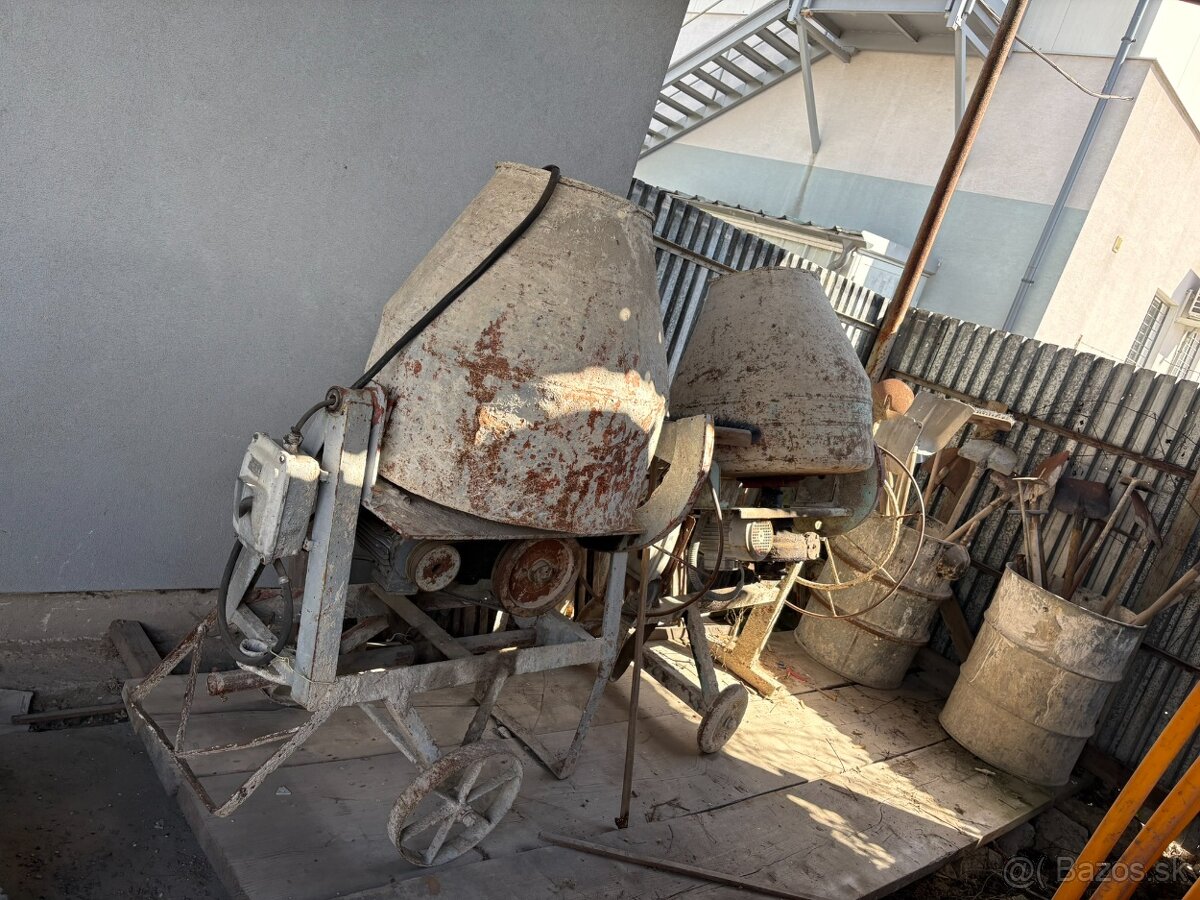 Miešačka betónu veľká