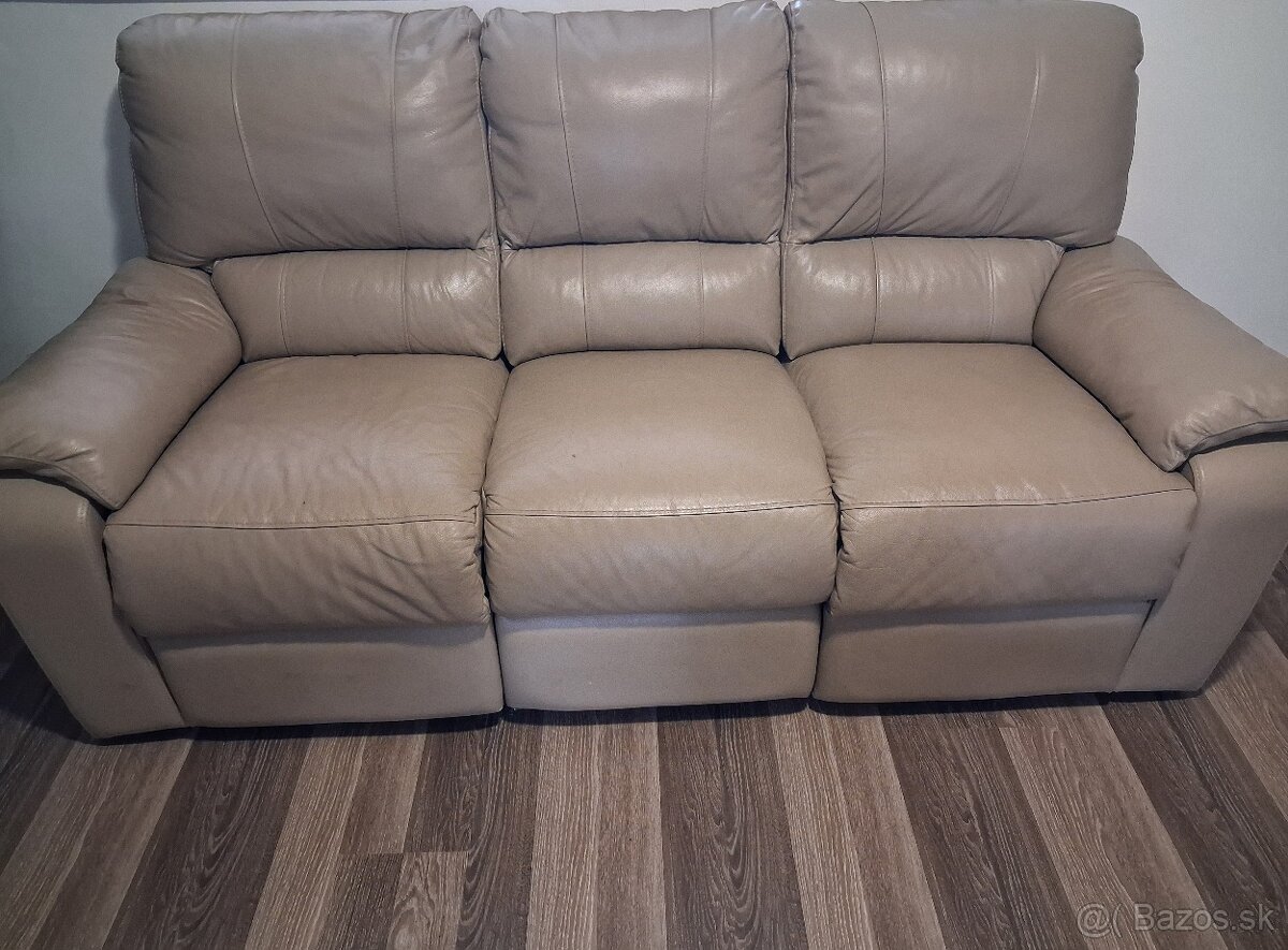 Predám kožený gauč béžovej farby s polohovaním