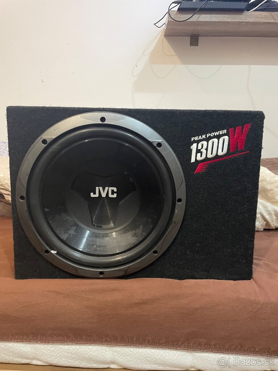 Predám subwoofer JVC 1300W so zosilovačom