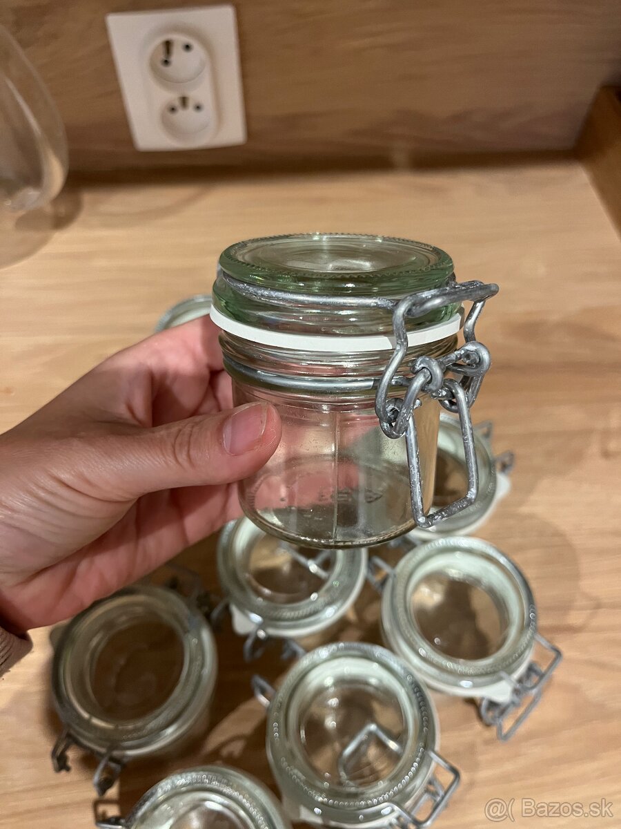 Zavaraninovy pohar s klipsou