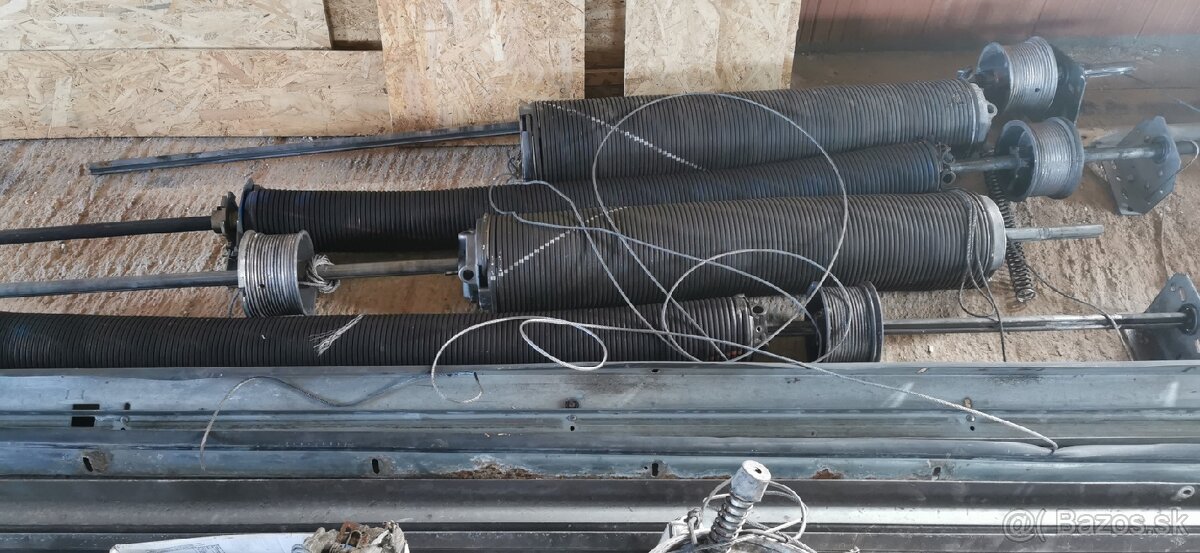 Sekcna garazova brana