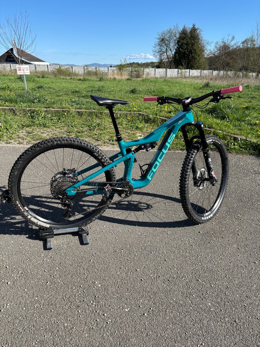 FOCUS JAM 8.9 karbonovy