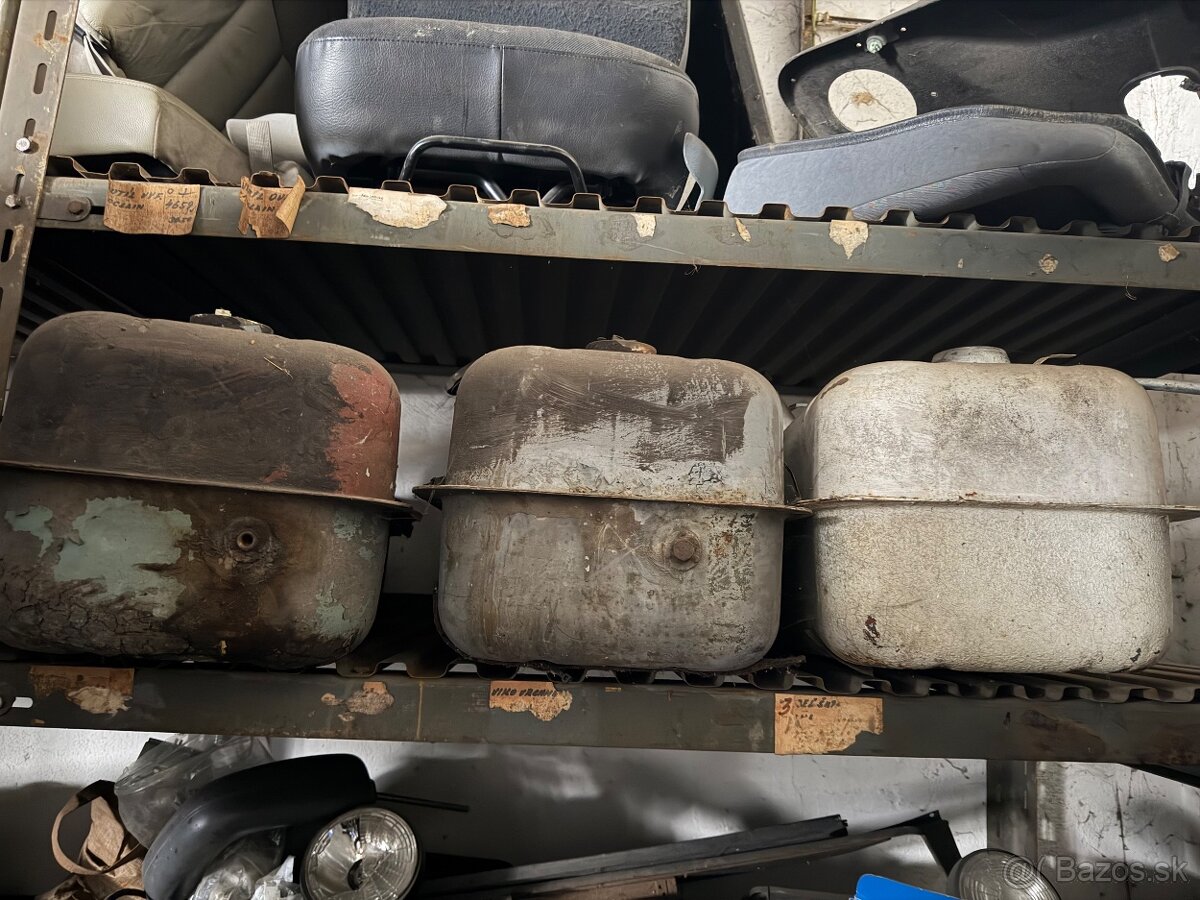 Nádrže škoda 1203