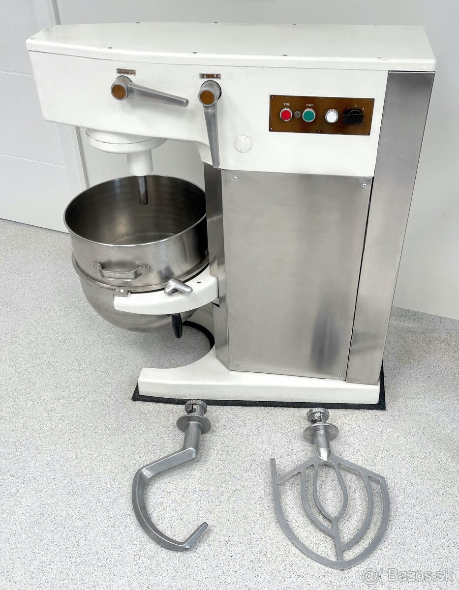 ROBOT ALBA RE22