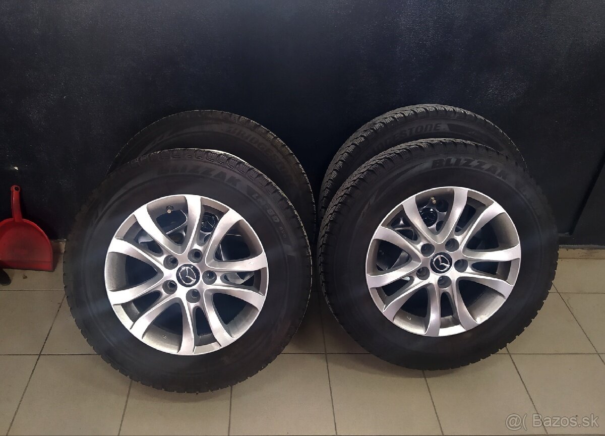 Mazda elektrónové disky ET 42 & 215/65 R16 zimne pneumatiky
