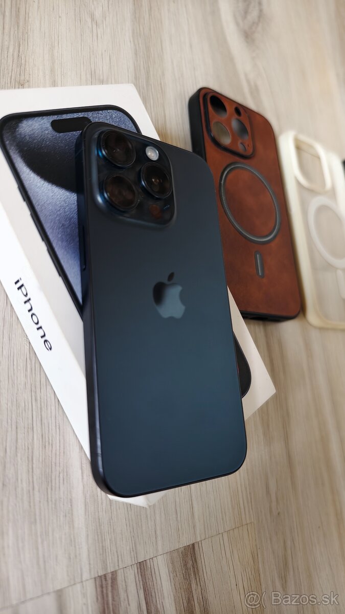 Iphone 15 Pro blue