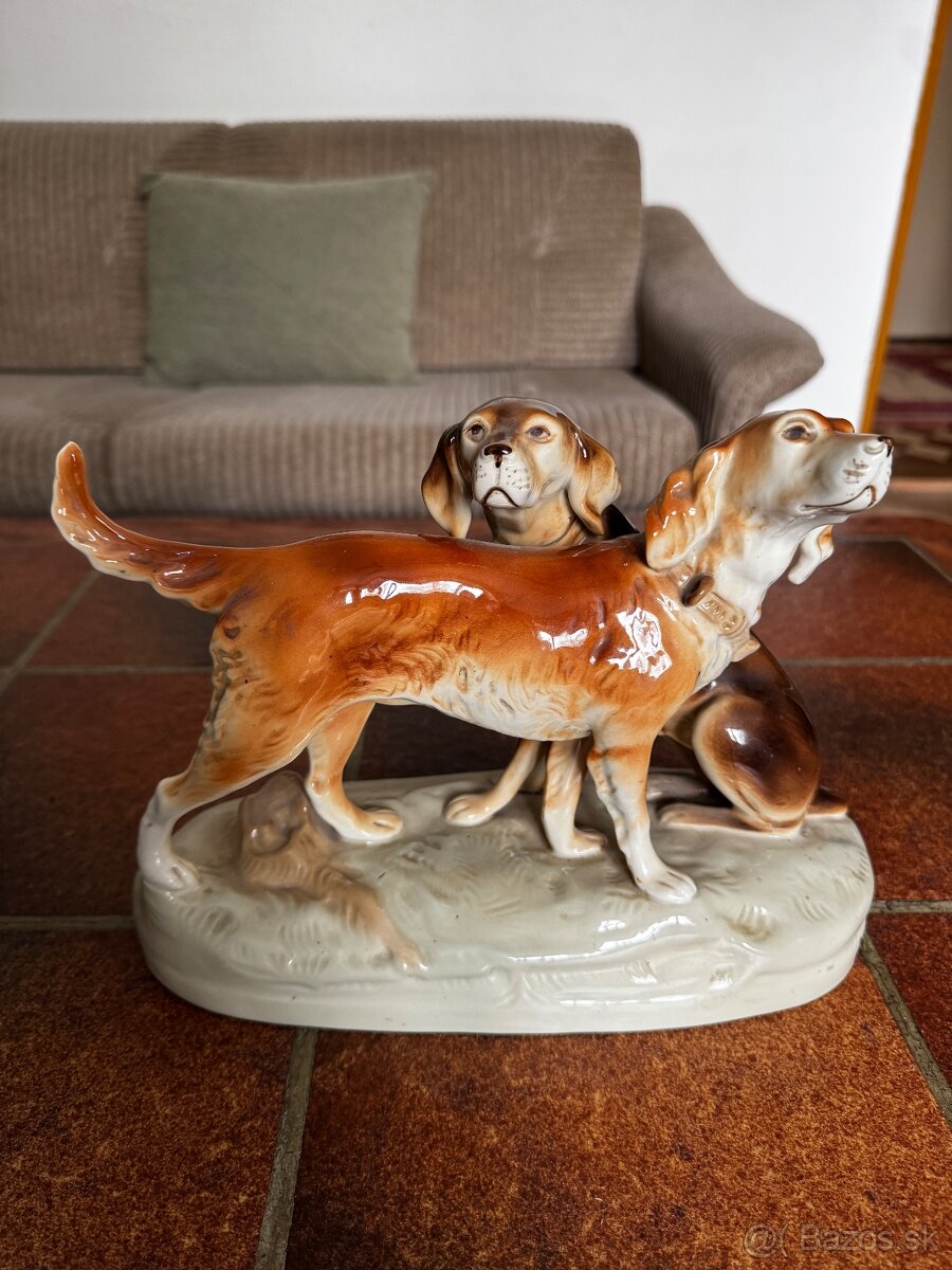 Porcelan Royal dux lovecke psy