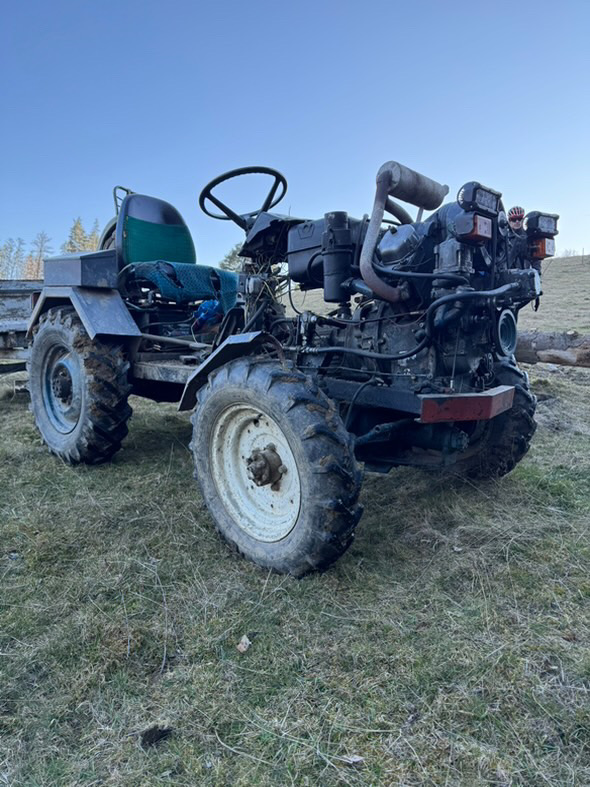 Malotraktor 4+4