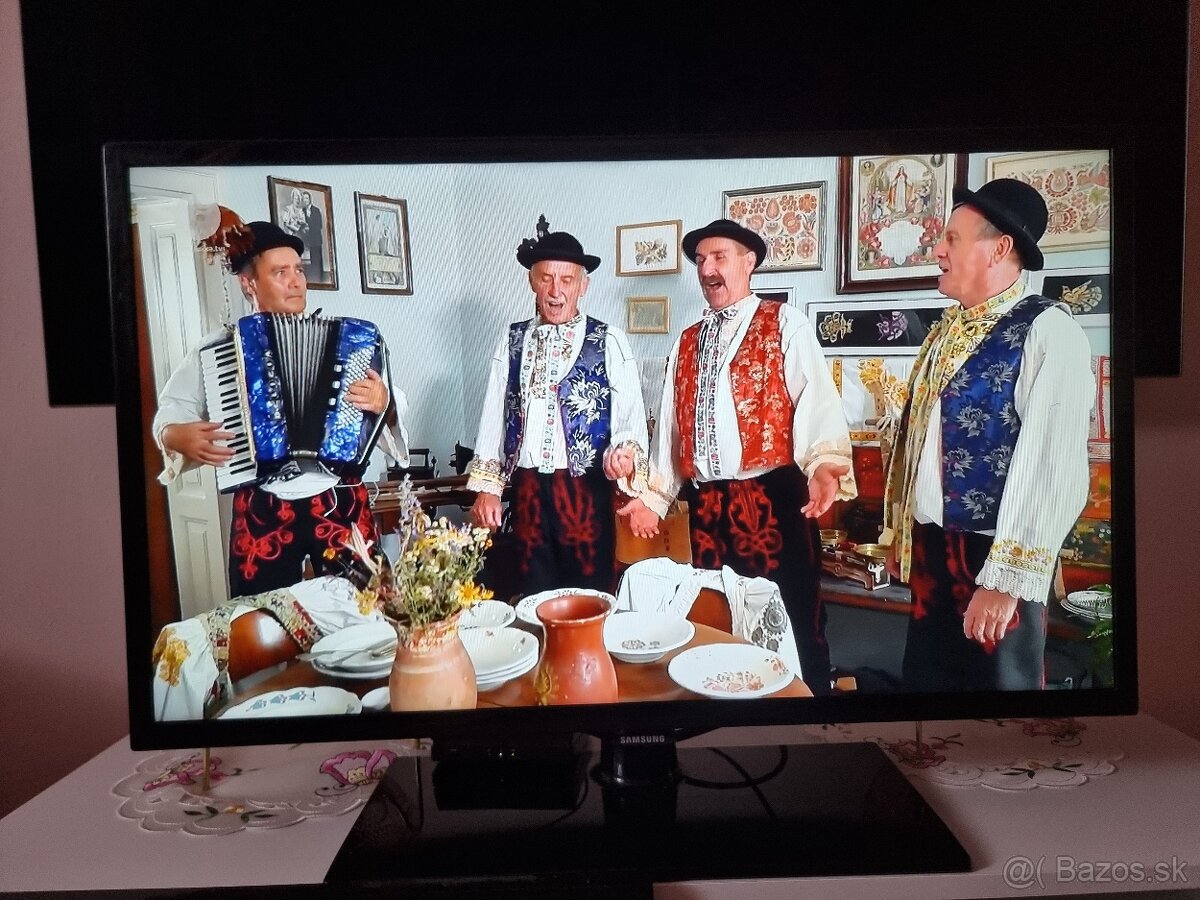 Predám LED TV SAMSUNG UE32F4000AW HD ready