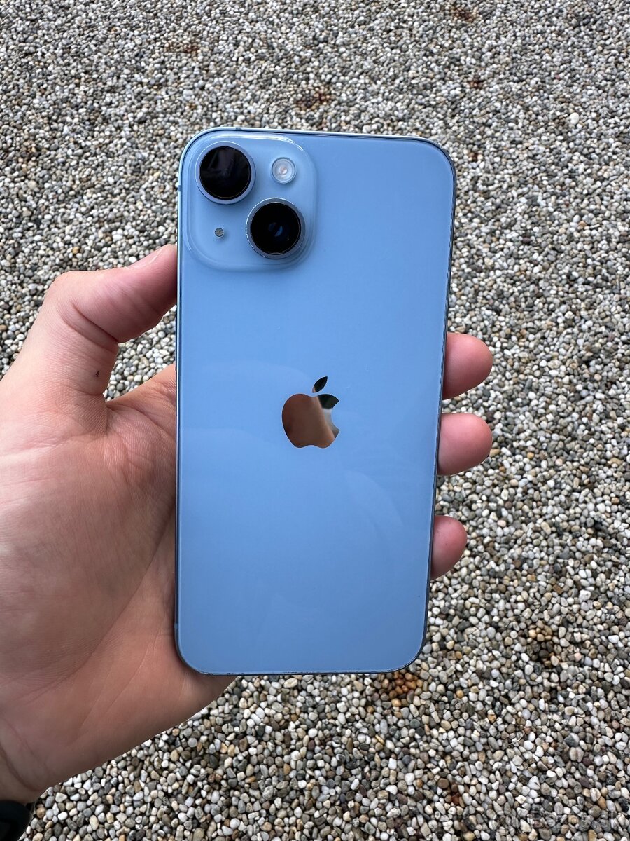 iPhone 14 - baterie 100%