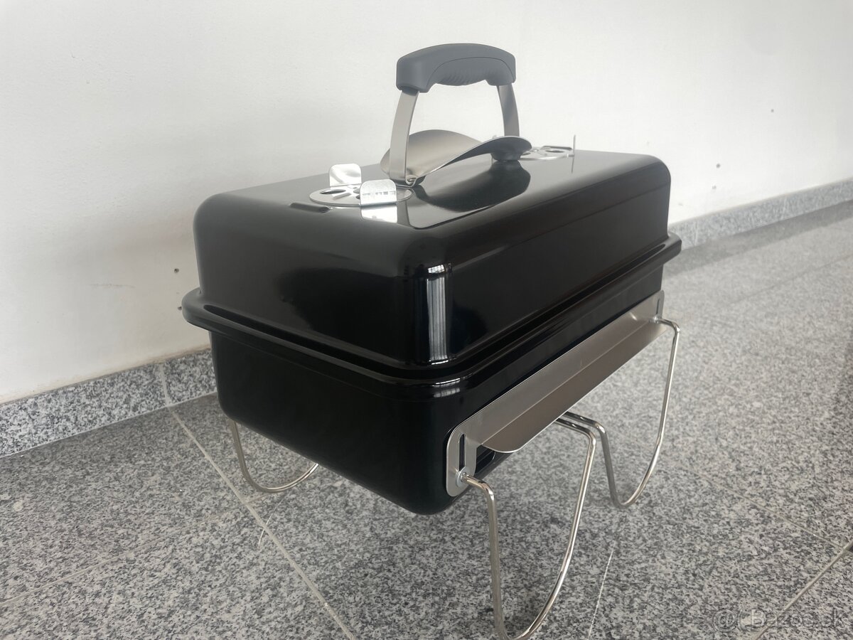 Gril na drevené uhlie Weber Go-Anywhere