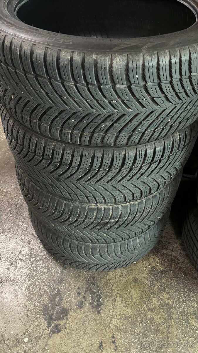 225/45R18 celorocne nokian
