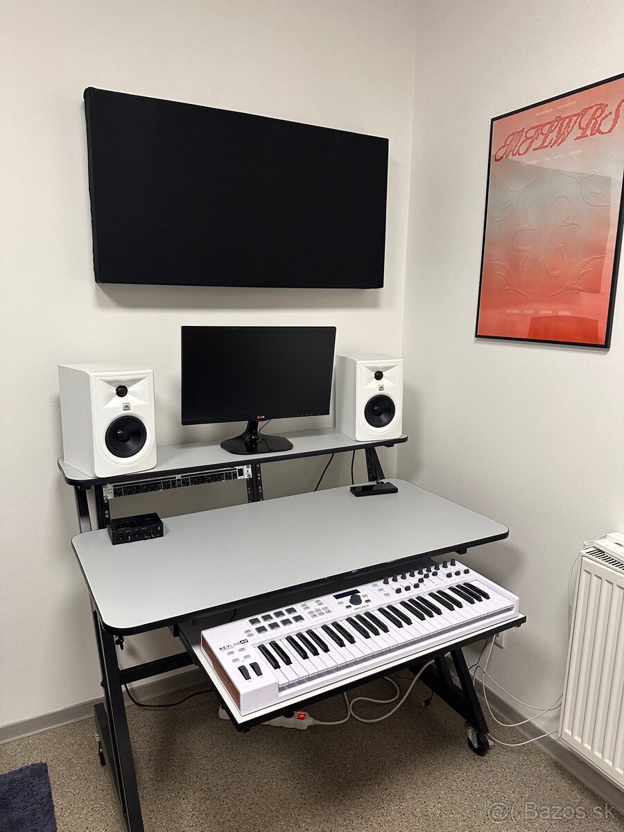 Pracovný stôl pre hudobníkov / tvorcov