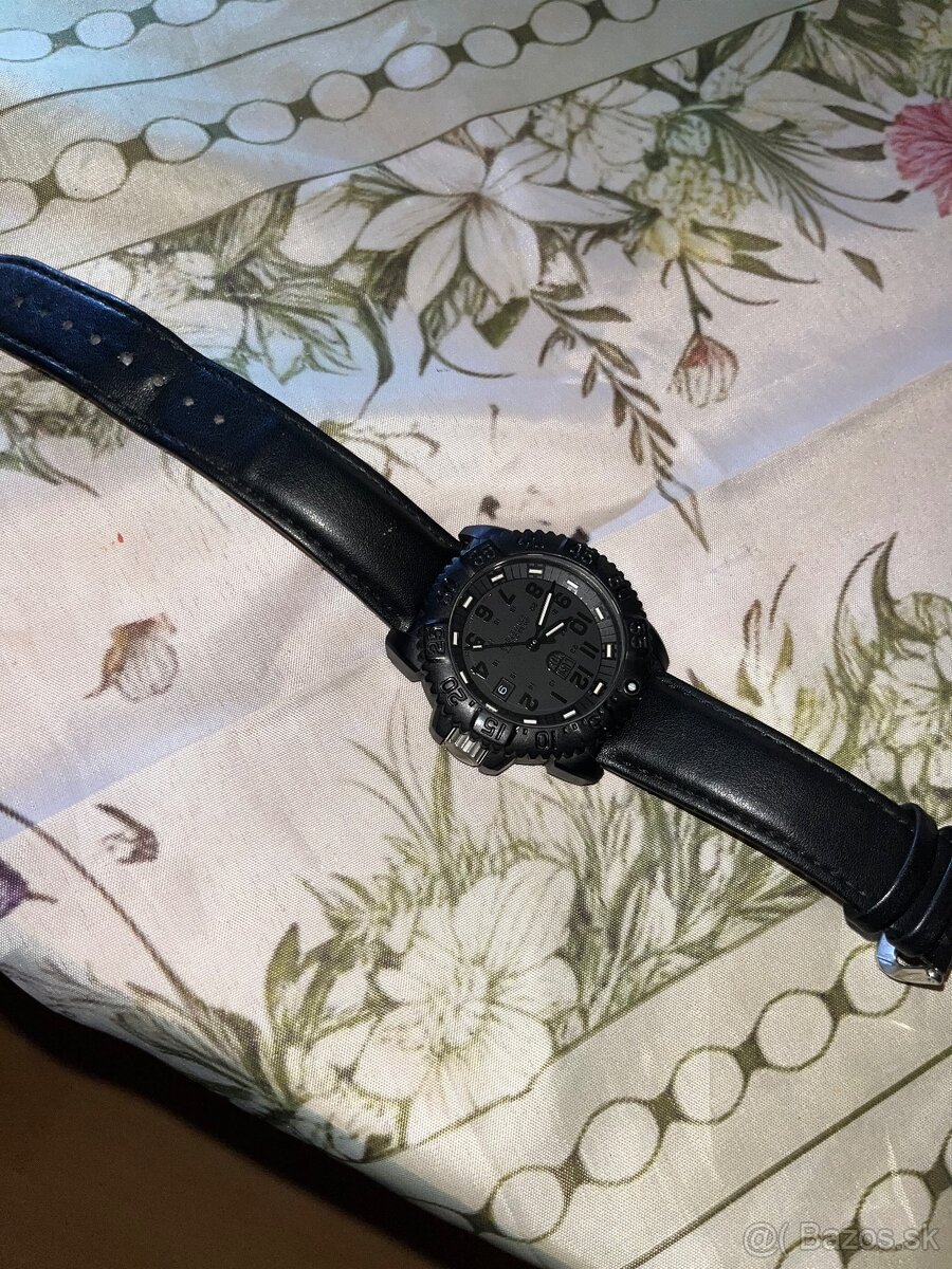 Hodinky Luminox Carbon case 3050/3950