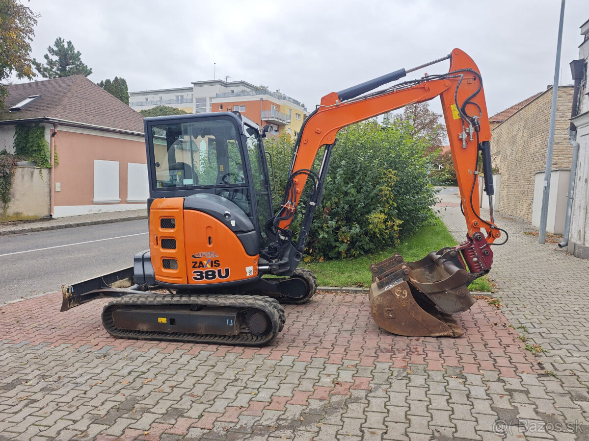 Pásový Minibagr Hitachi ZX38U-5A Klima. Powertilt