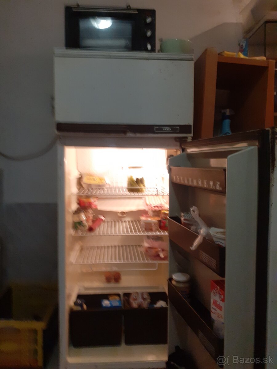 Lacna chladnicka s mraznickou