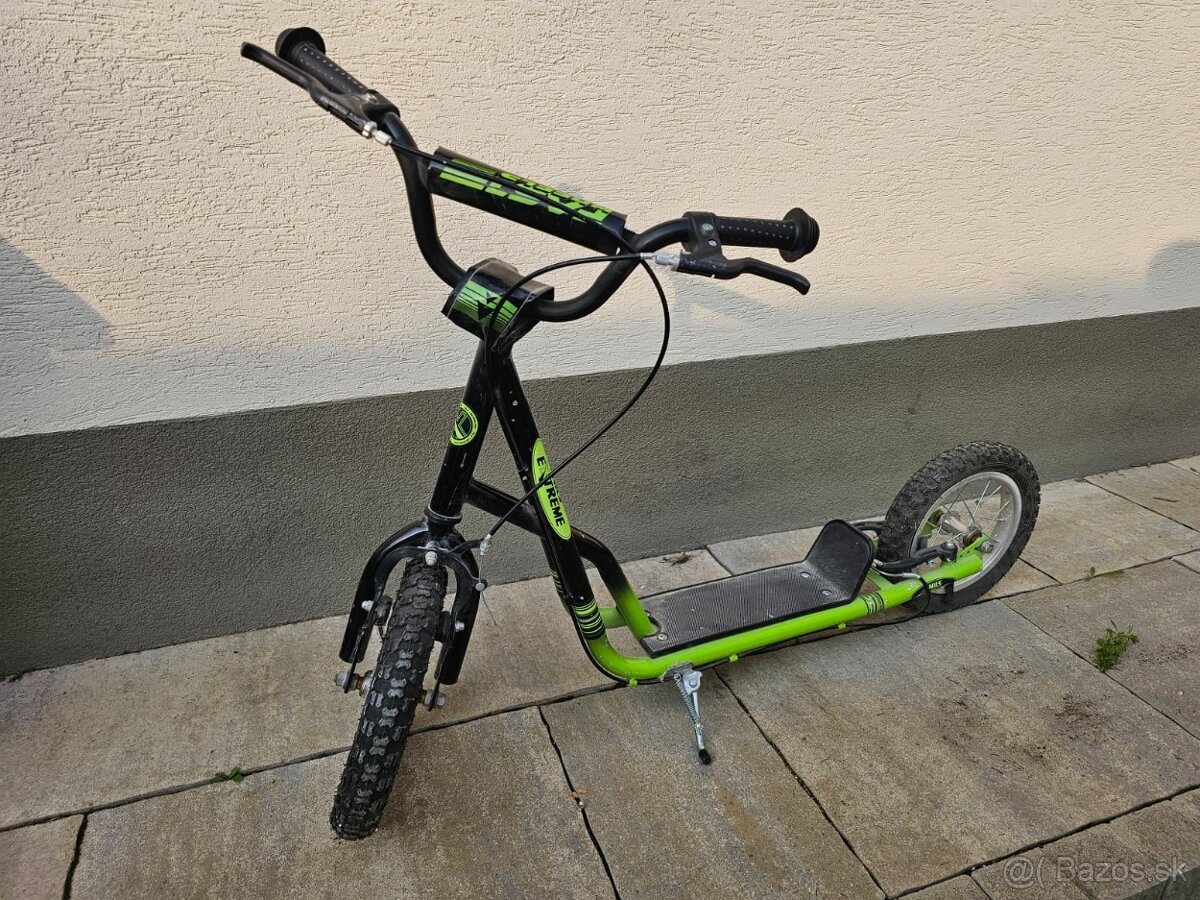 Kolobežka NILS Extreme