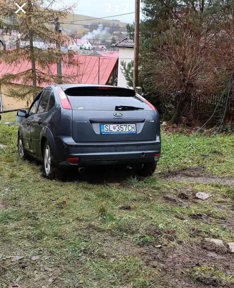 Mam na predaj Ford fokus 1.6 80kw náradie diely