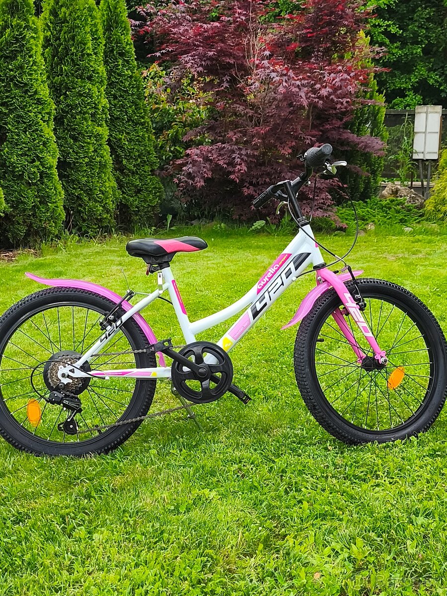 Dievčenský bicykel