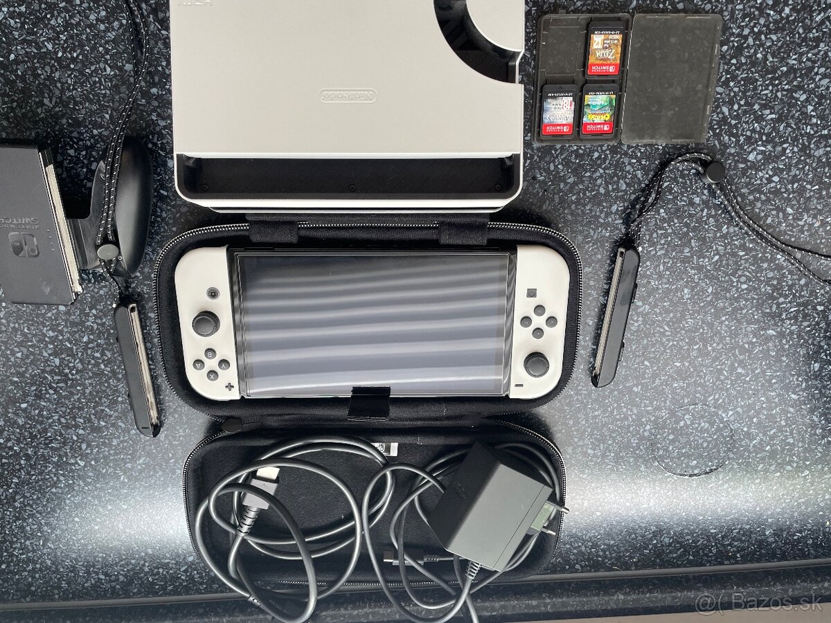 PREDÁM NINTENDO SWITCH OLED •TOP STAV•
