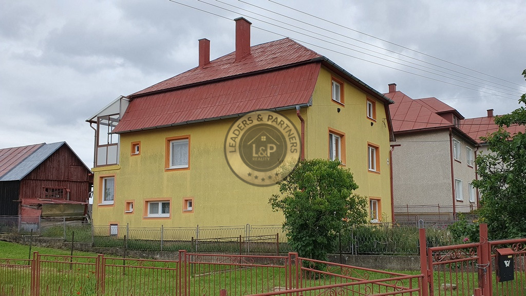 PREDAJ: veľký 2 poschodový rodinný dom Šuňava s výhľadom na