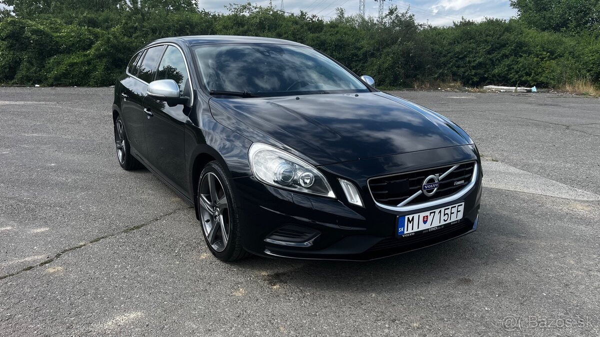 Volvo v60 D4 R-design 2.0 R5 120kW