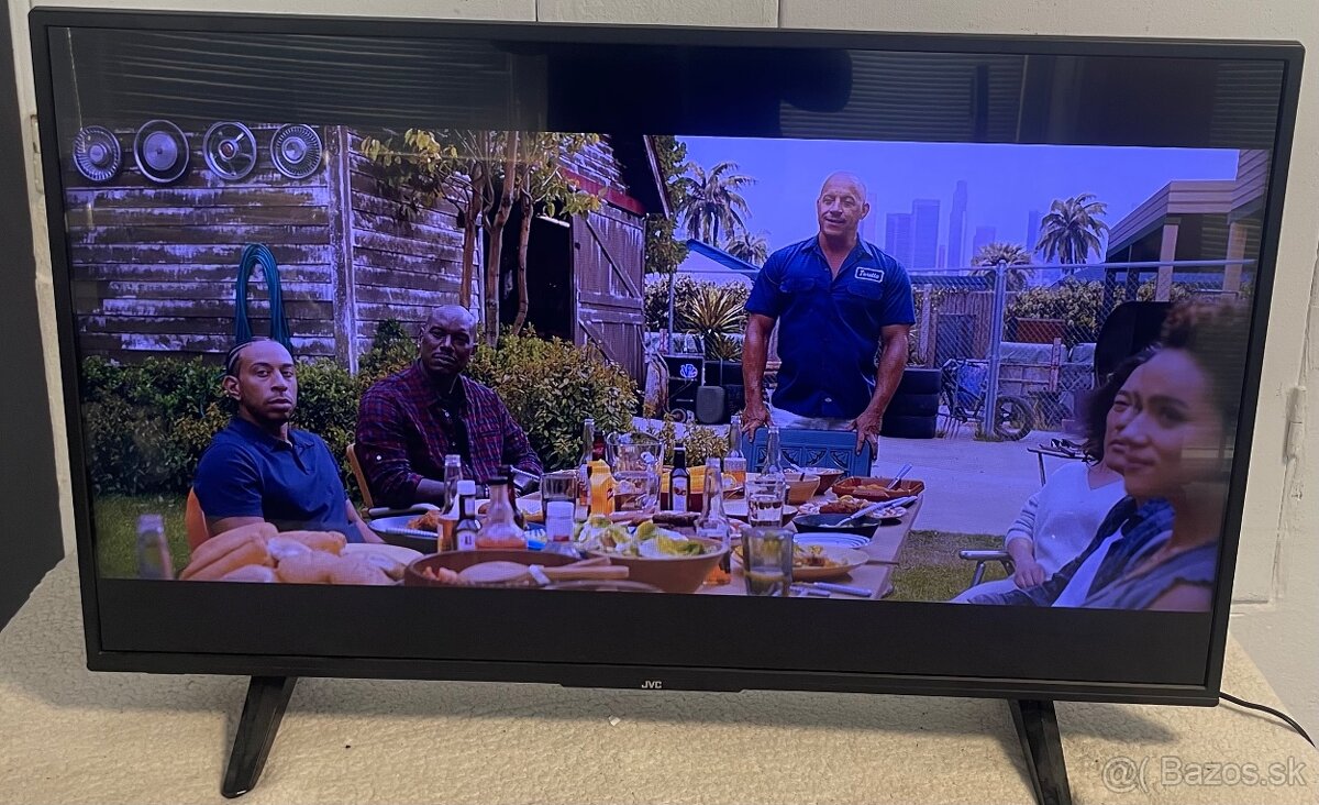 TV JVC LT-43VF4905-108cm