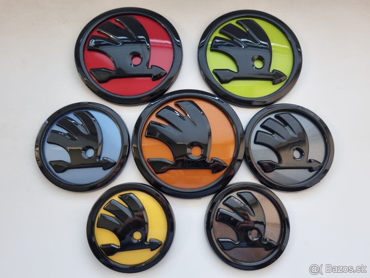FAREBNY ZNAK SKODA - LOGO EMBLEM SKODA FAREBNE LAKOVANE