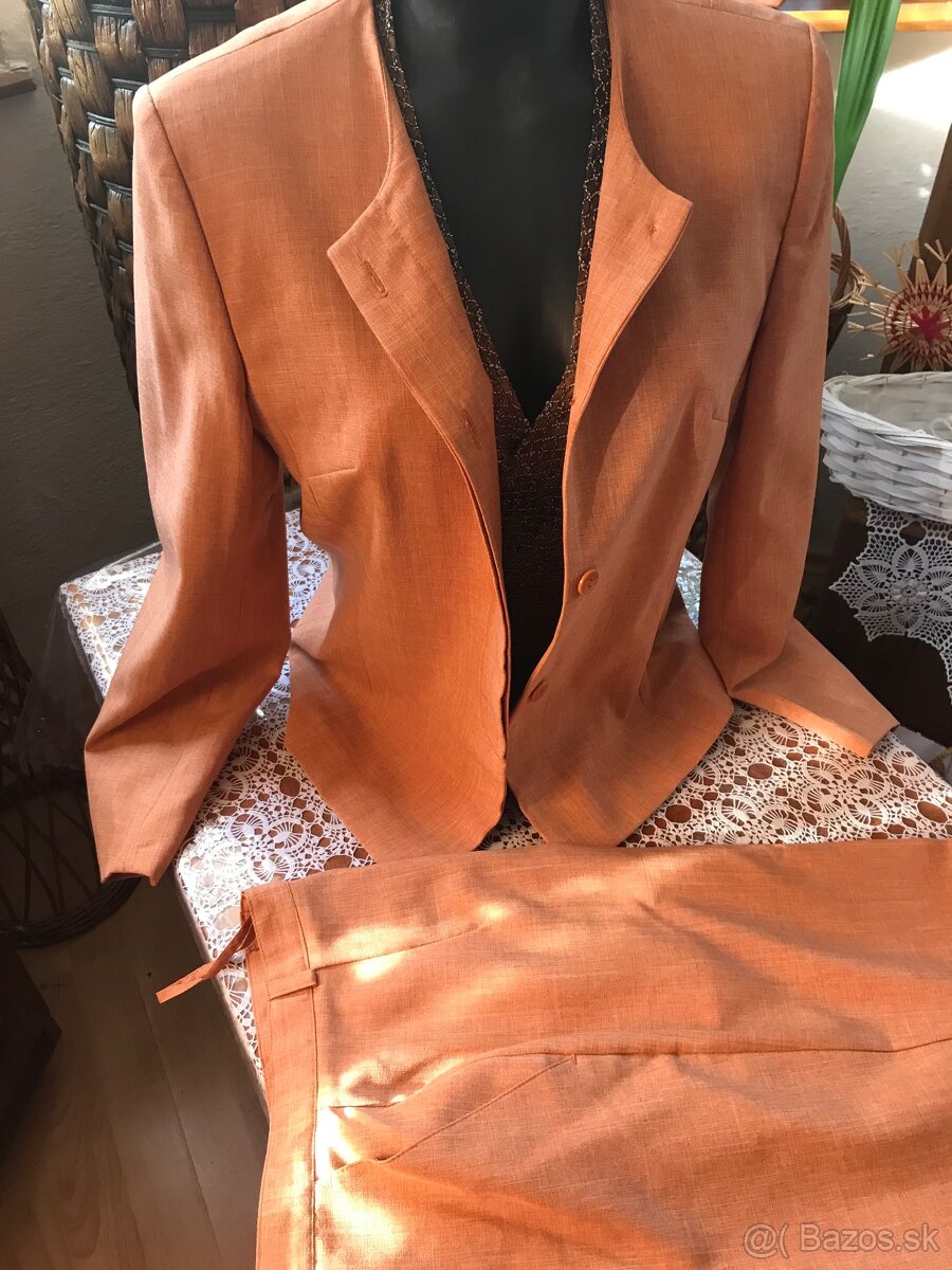 Dámsky nohavicový kostým 38