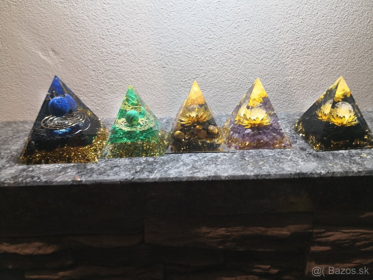 orgónove pyramídy,sklenene gule,soška