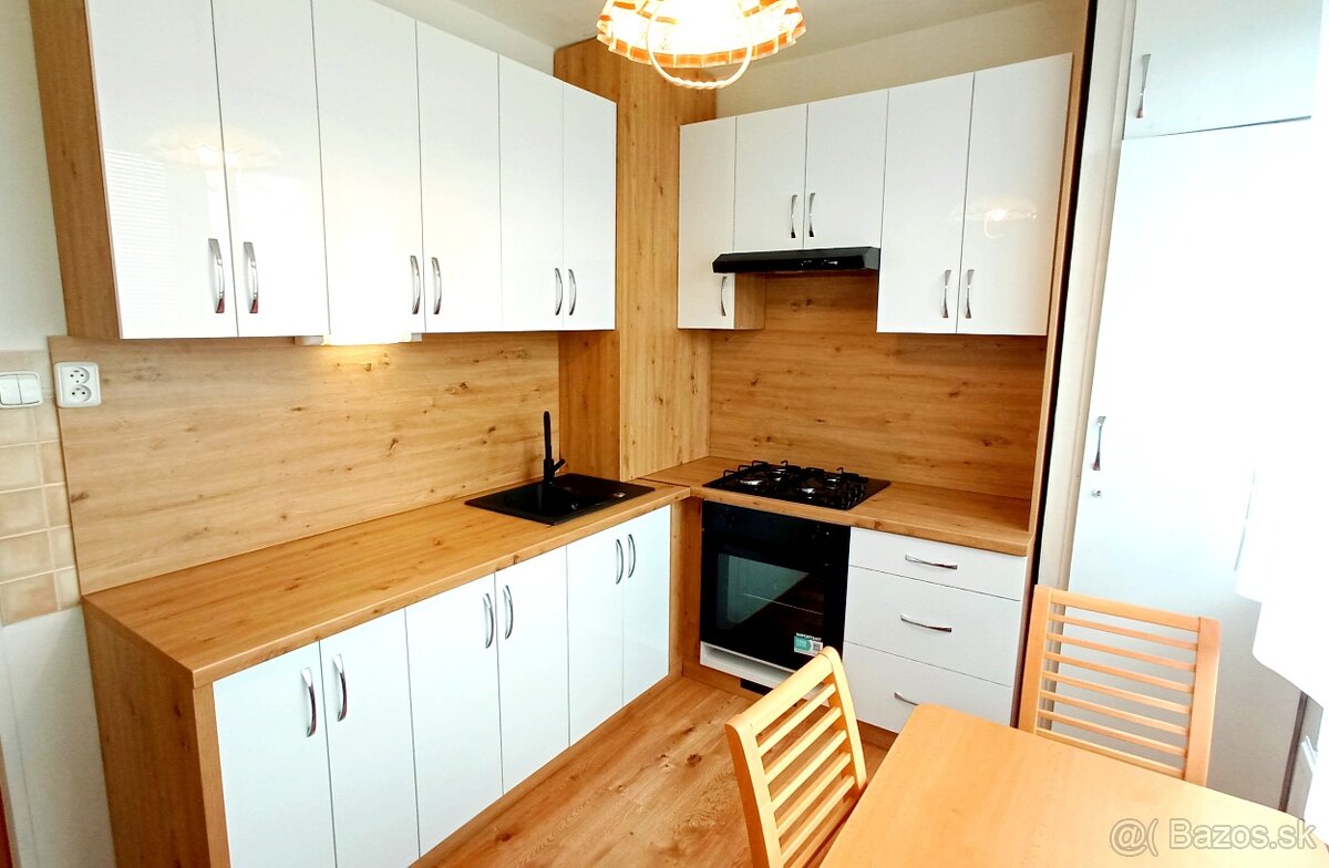 1-izbovy byt 37m2 pri OC Aupark s loggiou