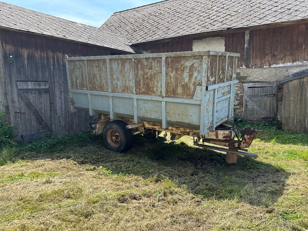 Predám Vlecku za traktor ns 900 Opavak