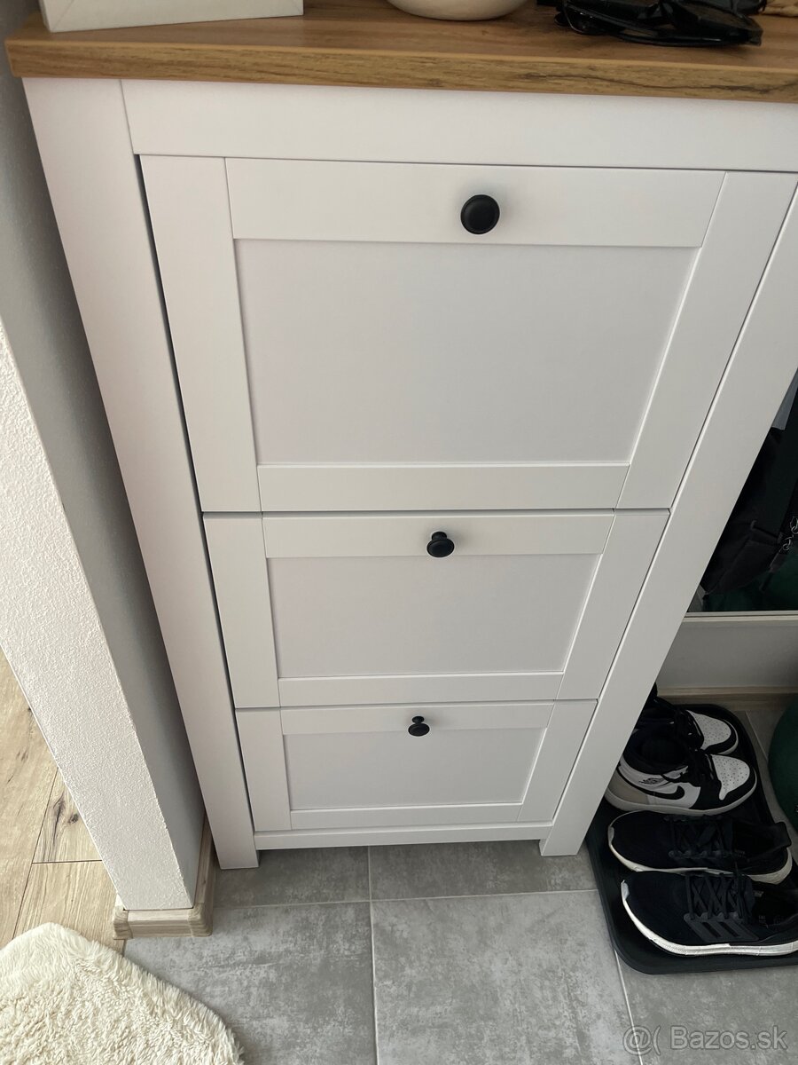 Skriňa na topánky, botník