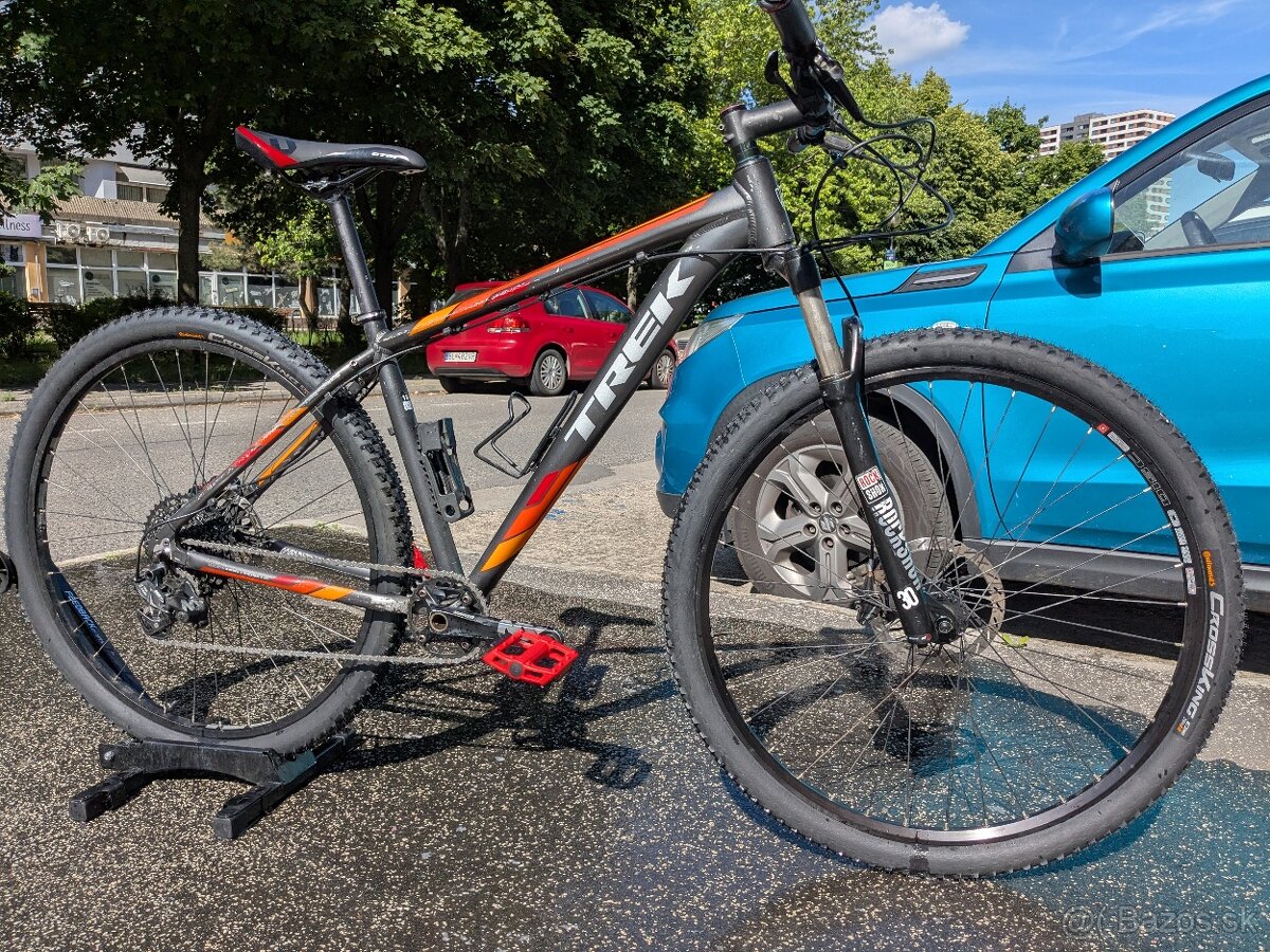 Trek Marlin 5 XC 17,5" 18" červený