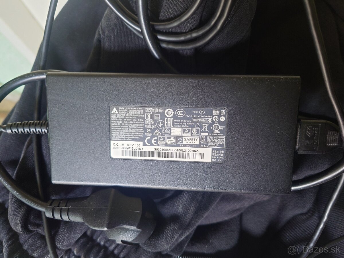 Predám Nabíjačka/adaptér pre notebooky MSI