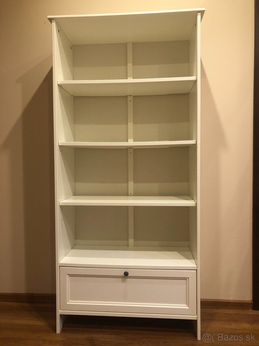 Knižnica Ikea