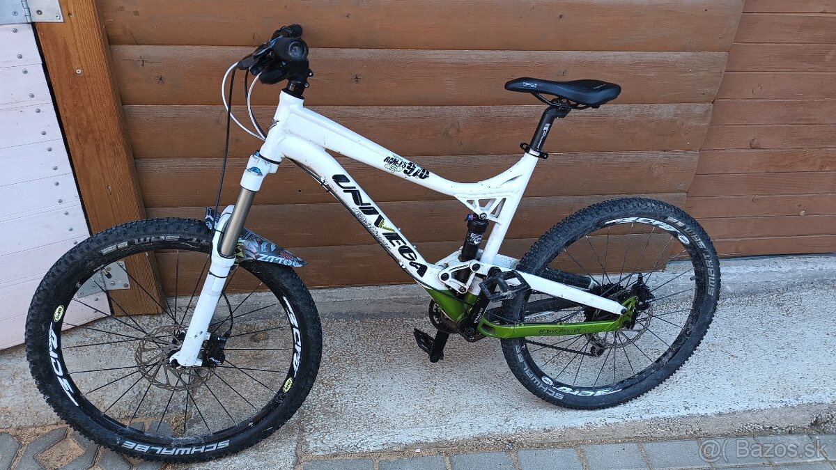 Celoodpruženy bicykel Univega