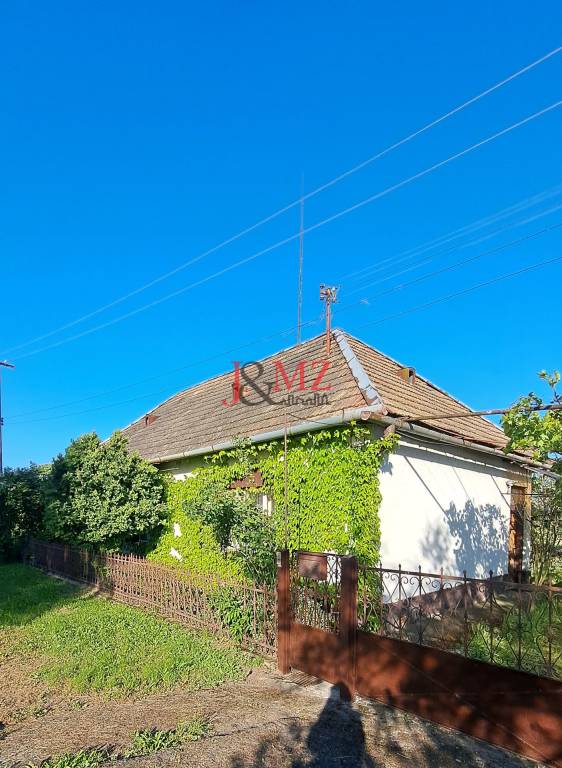 DOHODA Rodinný dom, záhrada 1.400 m2, šírka 27m, Starý Hrádo