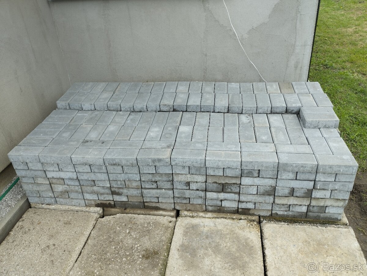 Zámková dlažba 20x10x6 cm