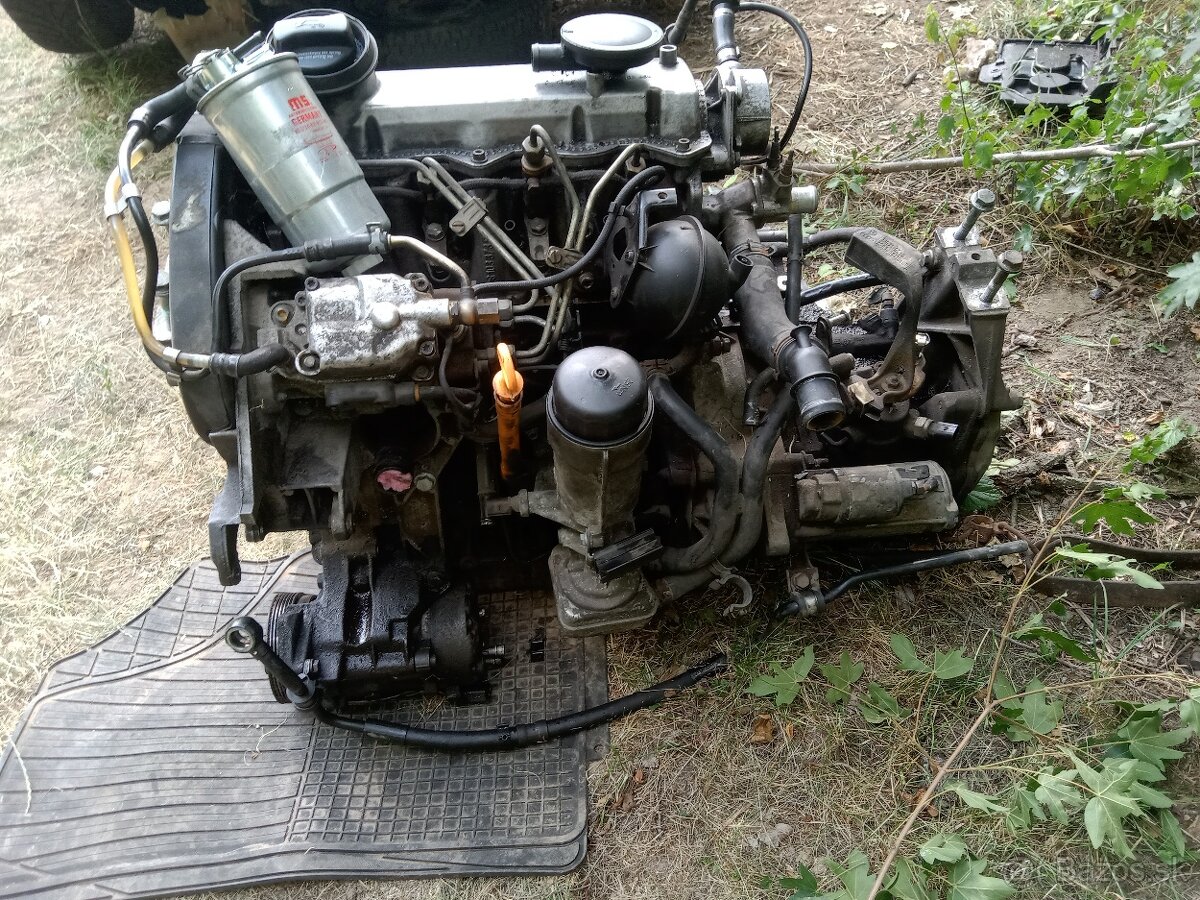 Rozpredám golf 4 1.9tdi 66kw r.v.2001