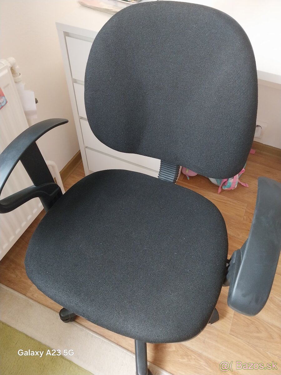Kancelárske stoličky pre deti