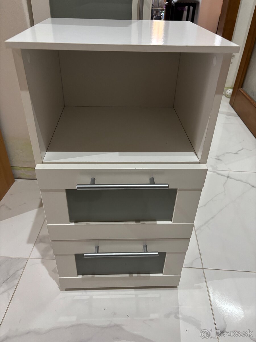 Kúpeľňové skrinky + Wc+ rohova vaňa