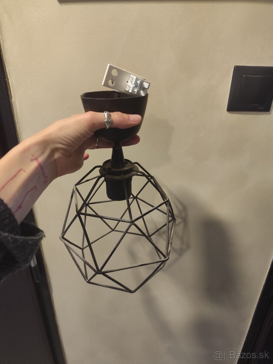Darujem lampu za odvoz