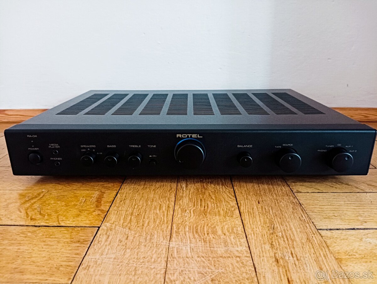 Rotel RA-04