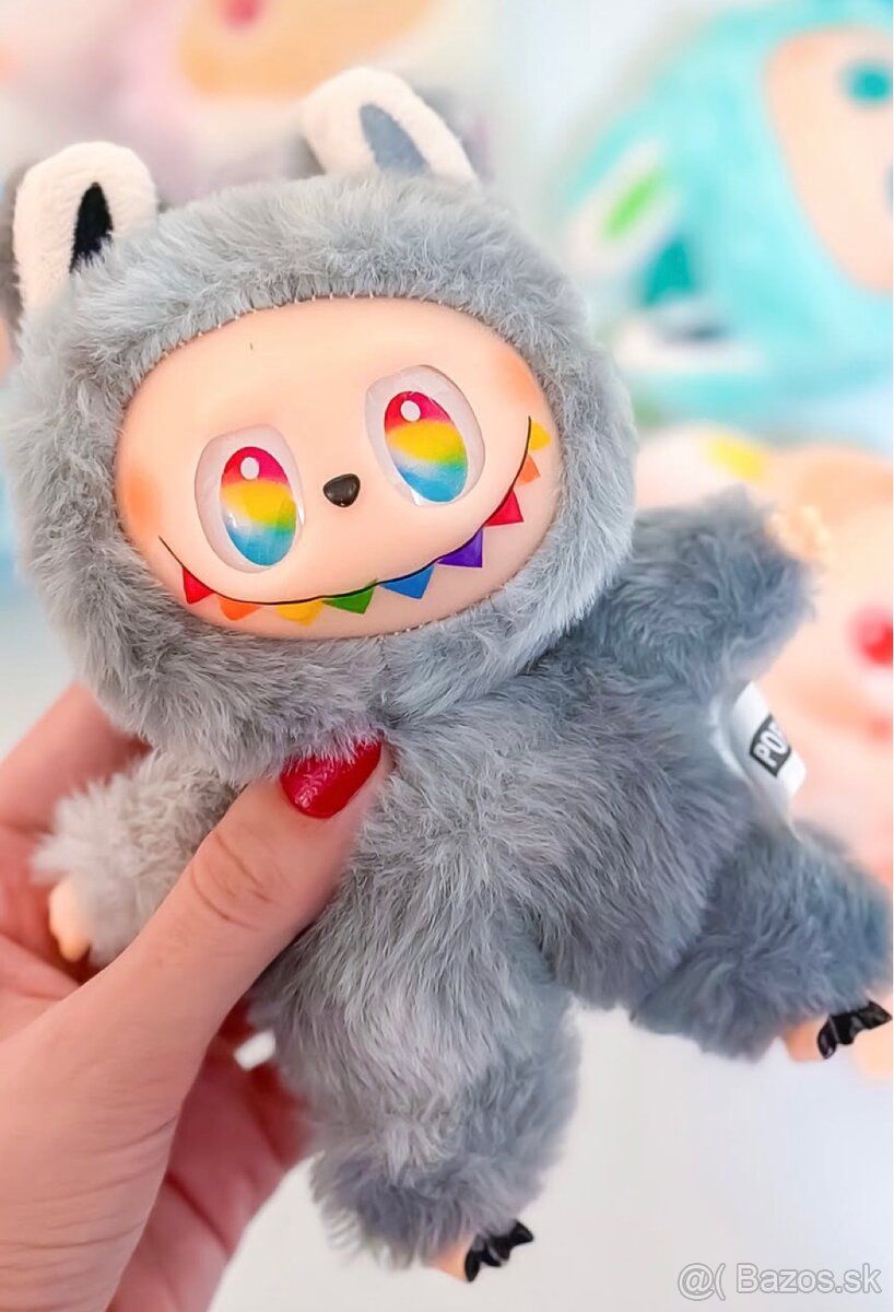 Labubu Biginto Energy šedá farba